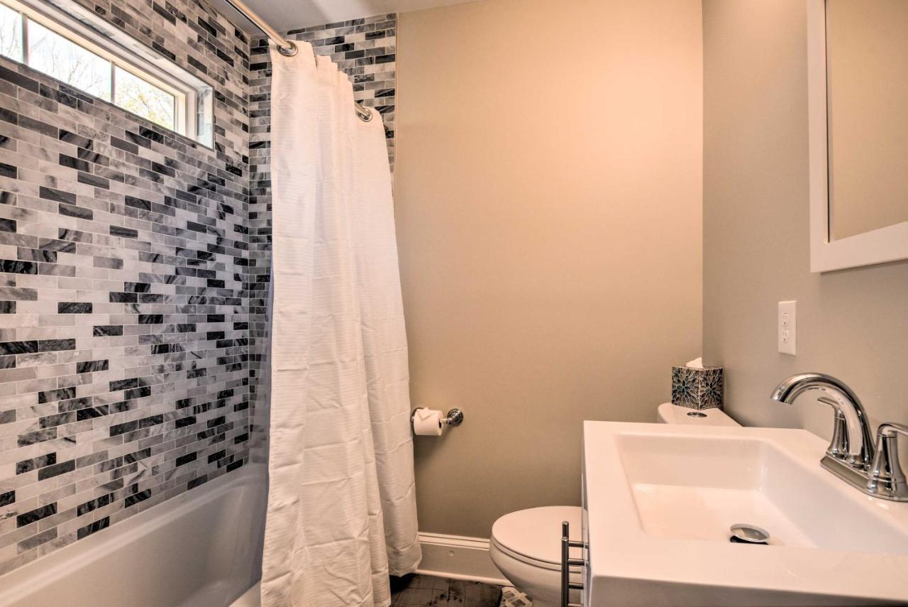 Ideally Located Penne Place With Deck And Grill Ferienhaus Greenville